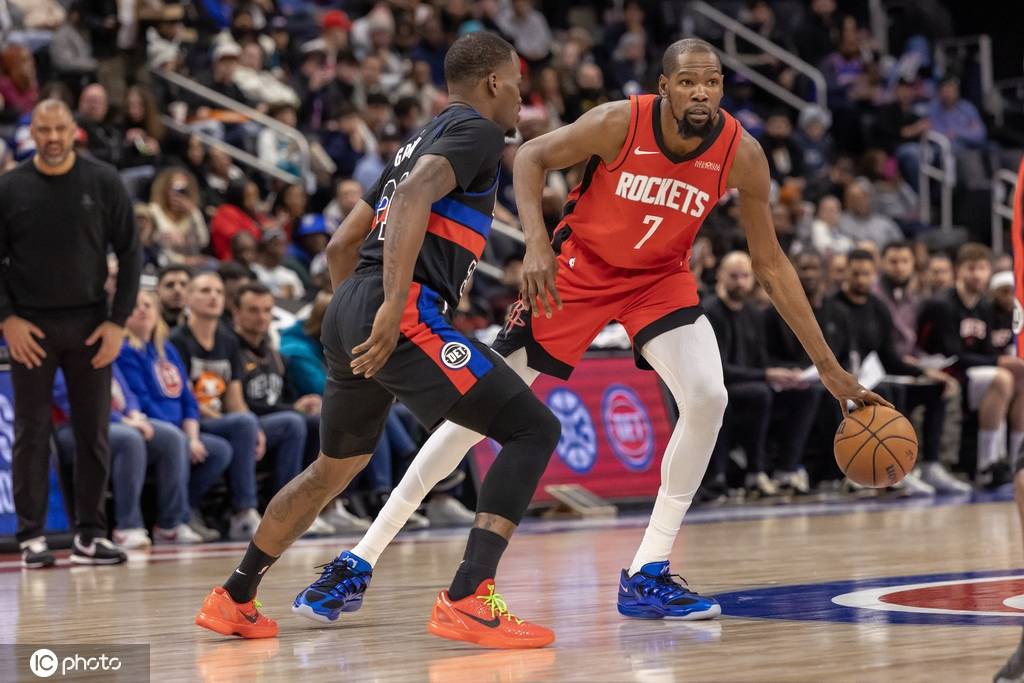 杜兰特32+7申京19+5杜伦18分 火箭终结活塞四连胜